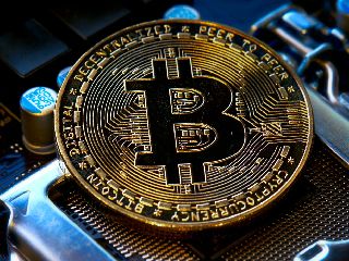 Bitcoin, Ether Prices Down Amid Rise in Value of Stablecoins