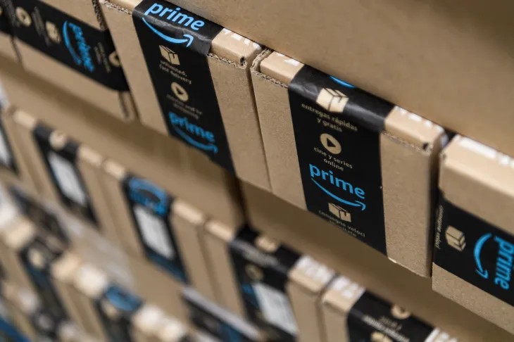 EU to scrutinize Amazon